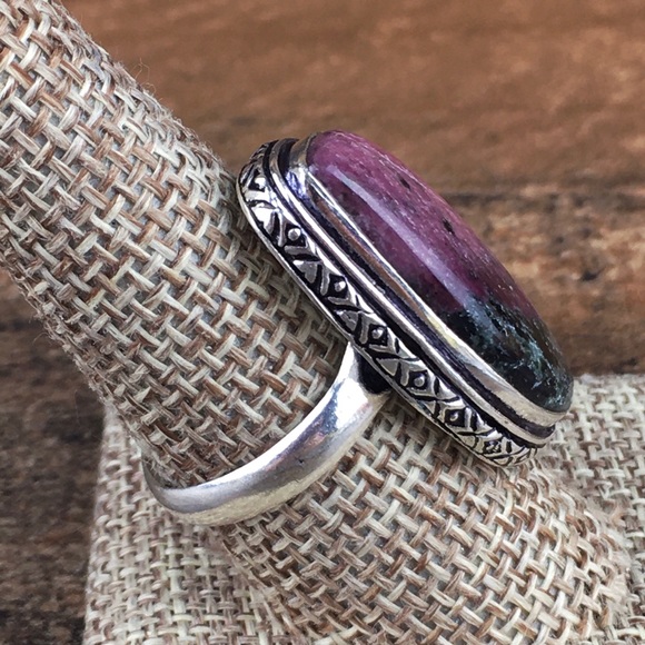 Ruby in Zoisite Stone Ring Size 8.5 - 8.75 - Picture 4 of 13